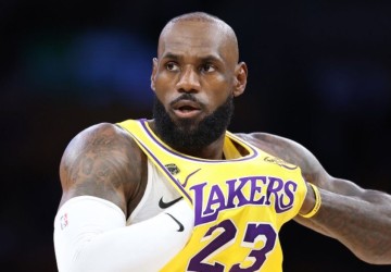 MKSports-曝詹姆斯下赛季继续征战NBA！不确定留在湖人 争冠实力成第一考量